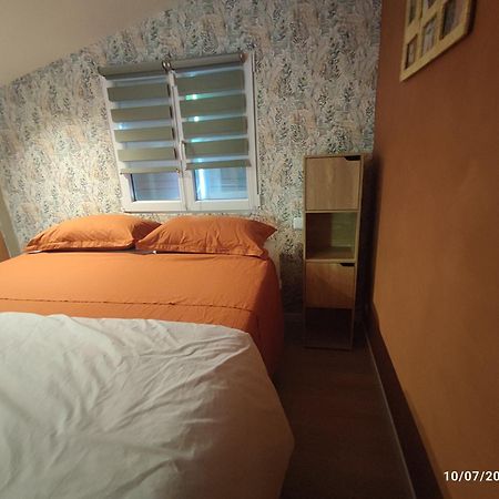 לינה וארוחת בוקר Céreste Chambre Au Coeur Du Luberon מראה חיצוני תמונה