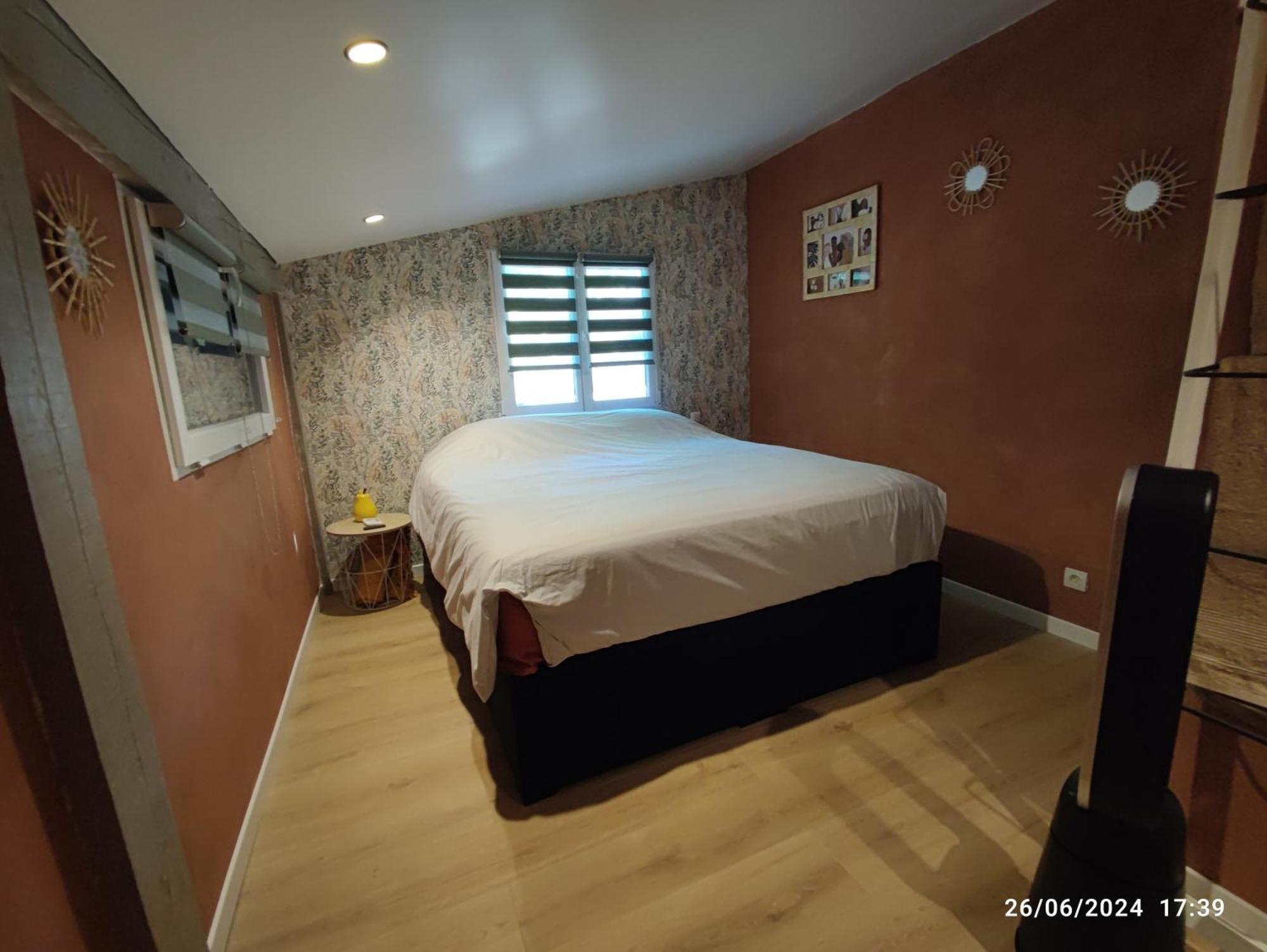 לינה וארוחת בוקר Céreste Chambre Au Coeur Du Luberon מראה חיצוני תמונה
