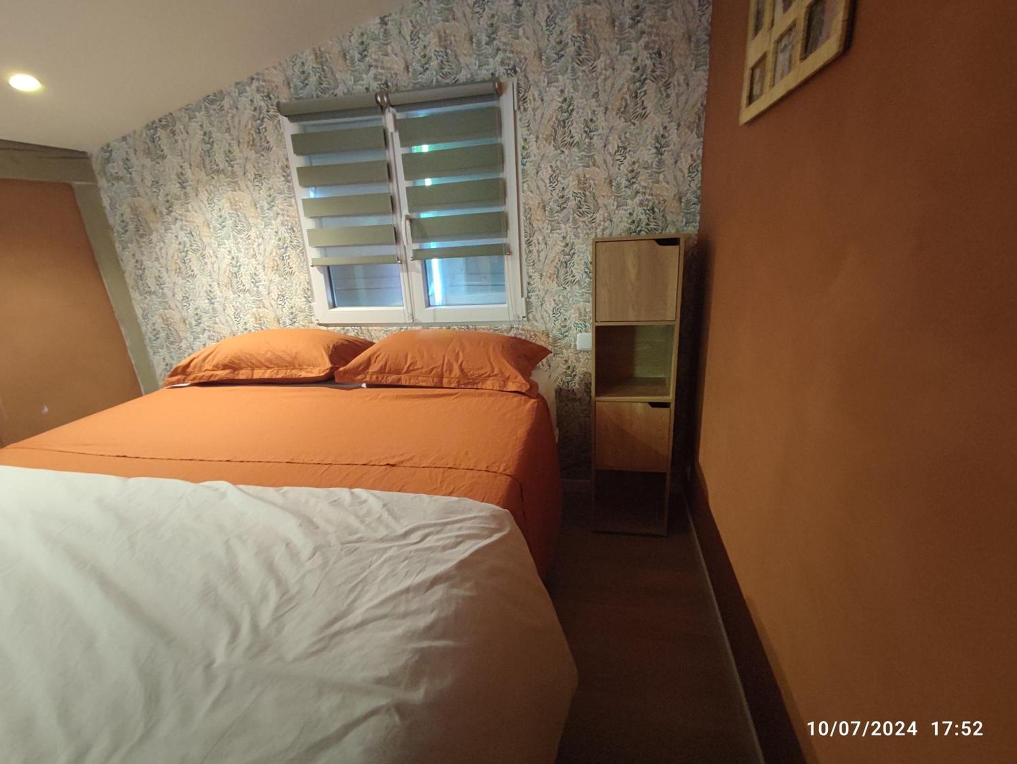 לינה וארוחת בוקר Céreste Chambre Au Coeur Du Luberon מראה חיצוני תמונה